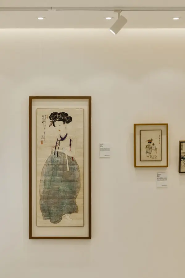 조선 미인도가 빛나는 전통회화 갤러리 전시공간